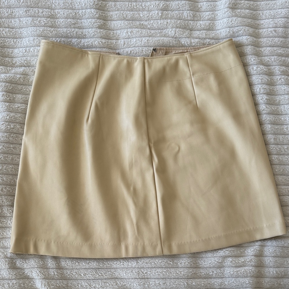 Abercrombie & Fitch Women's Vegan Mini Skirt